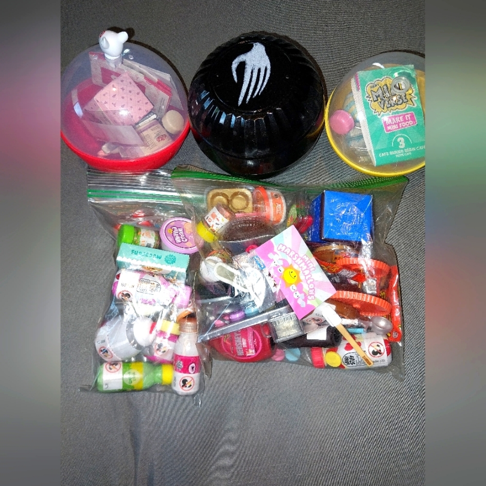 Huge Set Of Miniverse Make It Mini Resin Kits LOTR, Target, Cafe, Hershey, Etc